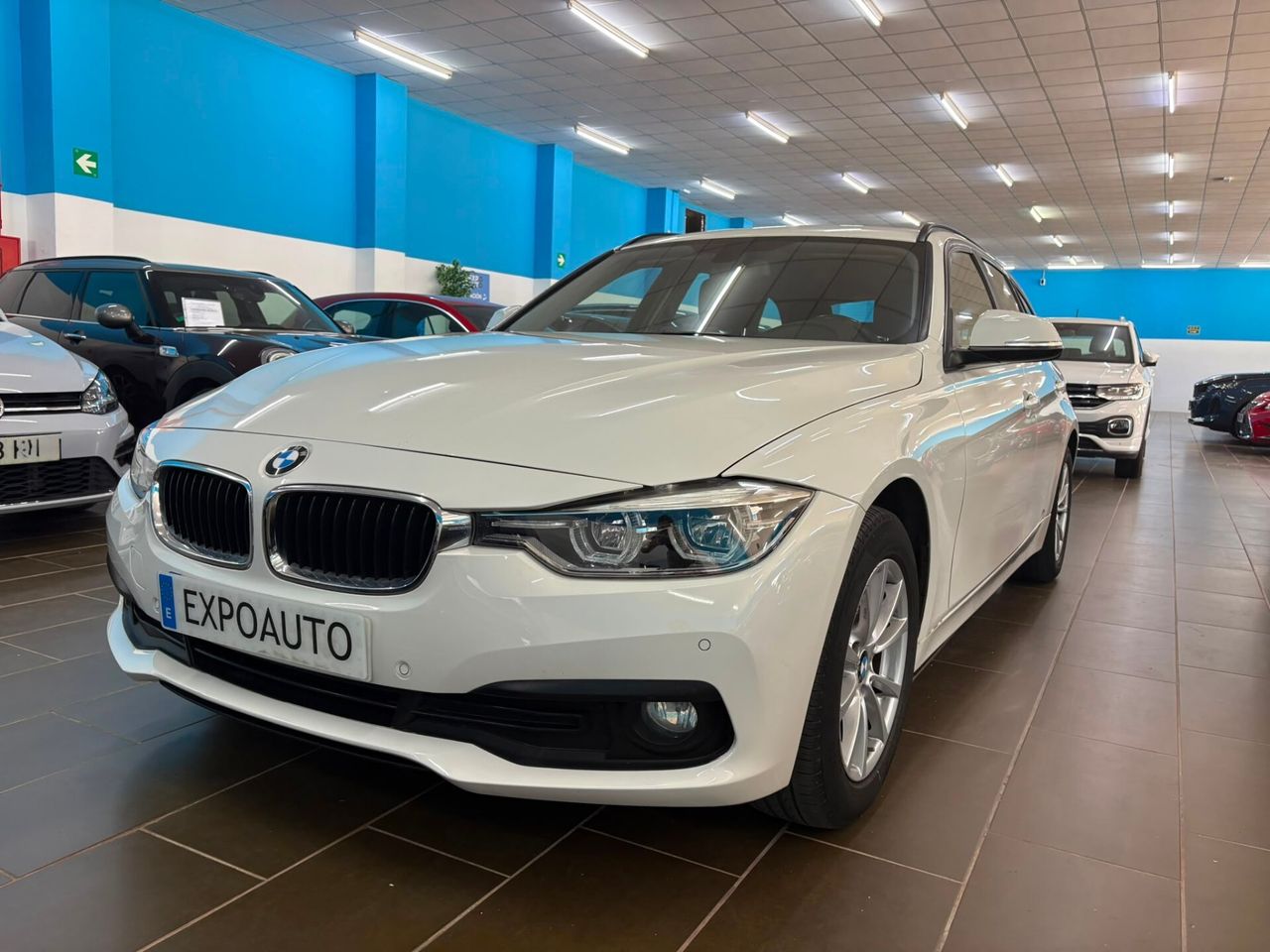 BMW Serie 3 318d Touring Aut. - Foto 5