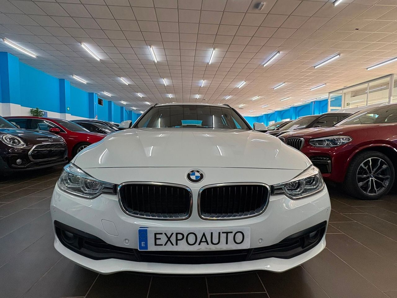 BMW Serie 3 318d Touring Aut. - Foto 4
