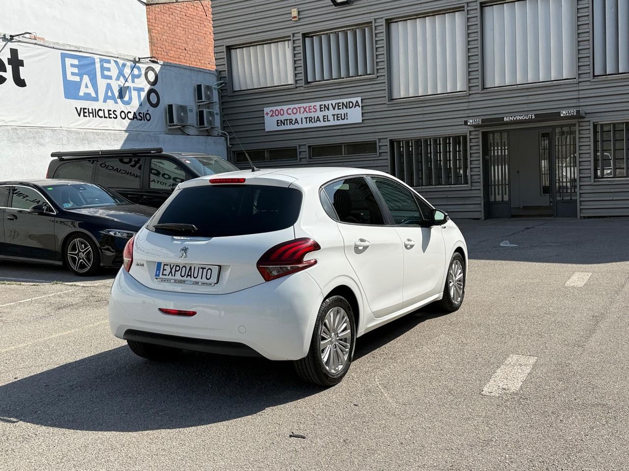 Peugeot 208 5P STYLE 1.6 BlueHDi 55KW (75CV) - Foto 6