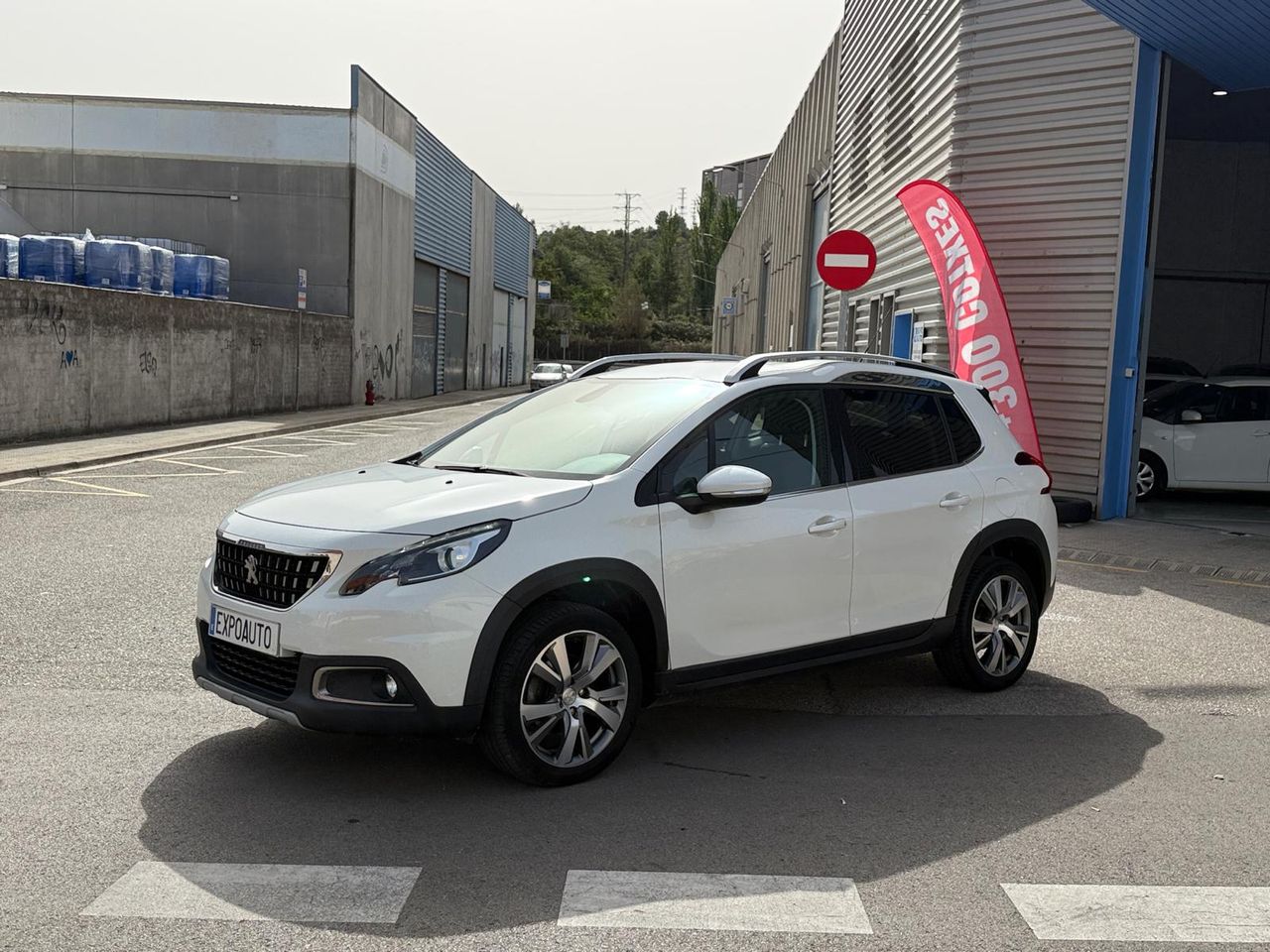 Peugeot 2008 Allure 1.6 BlueHDi 88KW (120CV) S&S - Foto 3