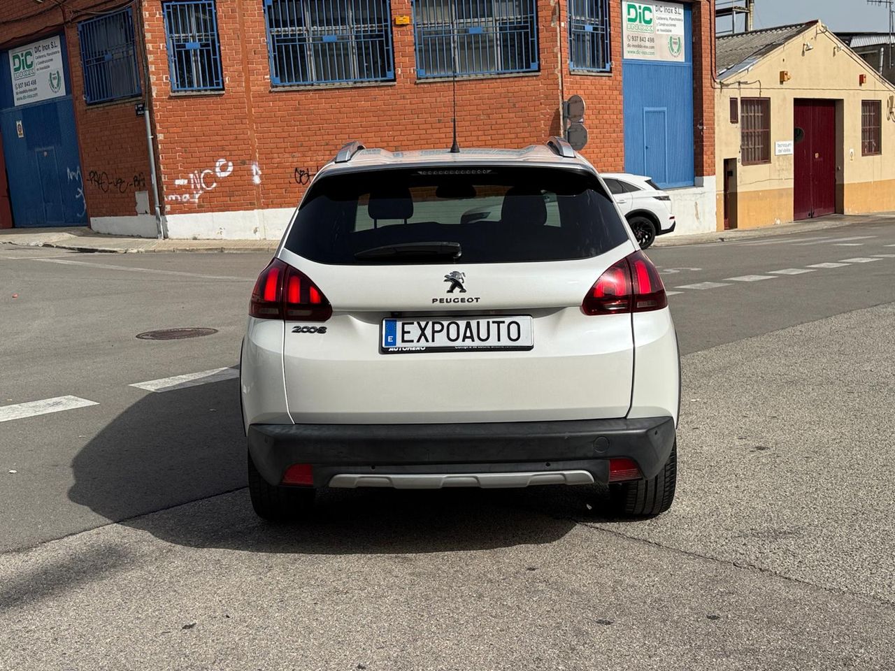 Peugeot 2008 Allure 1.6 BlueHDi 88KW (120CV) S&S - Foto 5