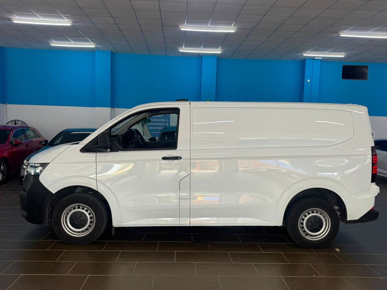 Volkswagen Transporter FURGÓN - Foto 4