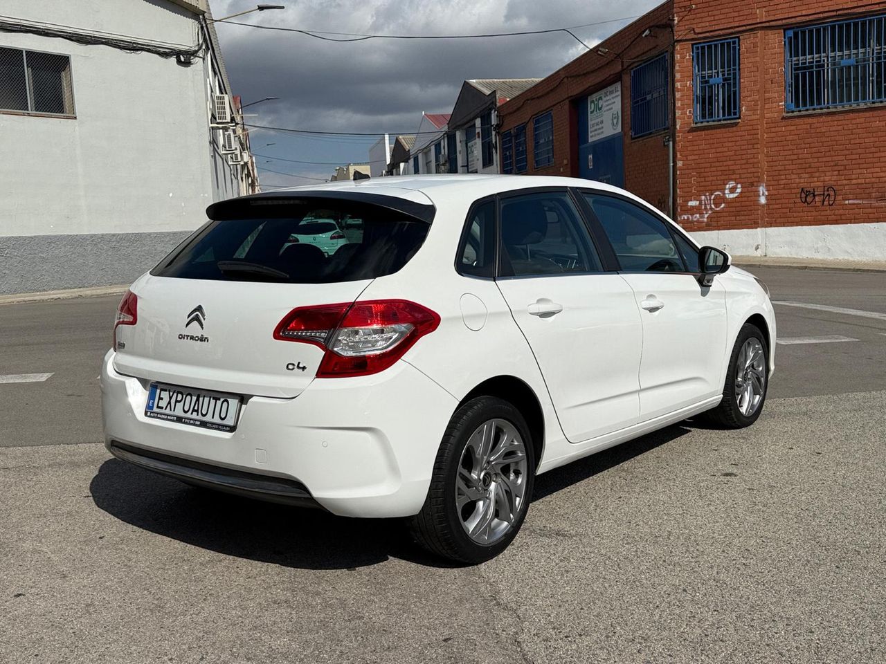 Citroën C4 1.6 e-HDi 115cv Collection - Foto 6