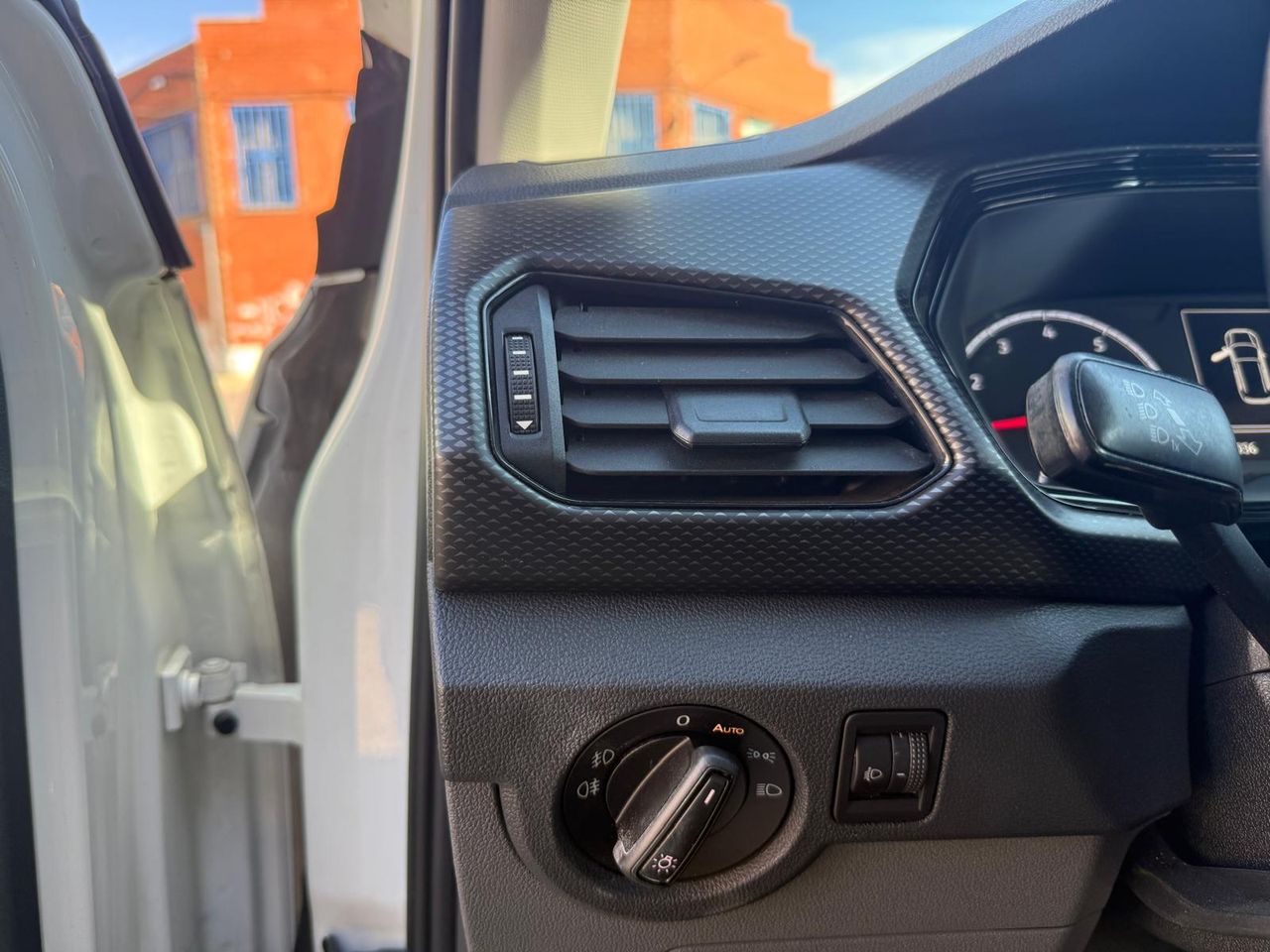 Volkswagen T-Cross Advance 1.0 TSI 85kW (115CV) - Foto 6