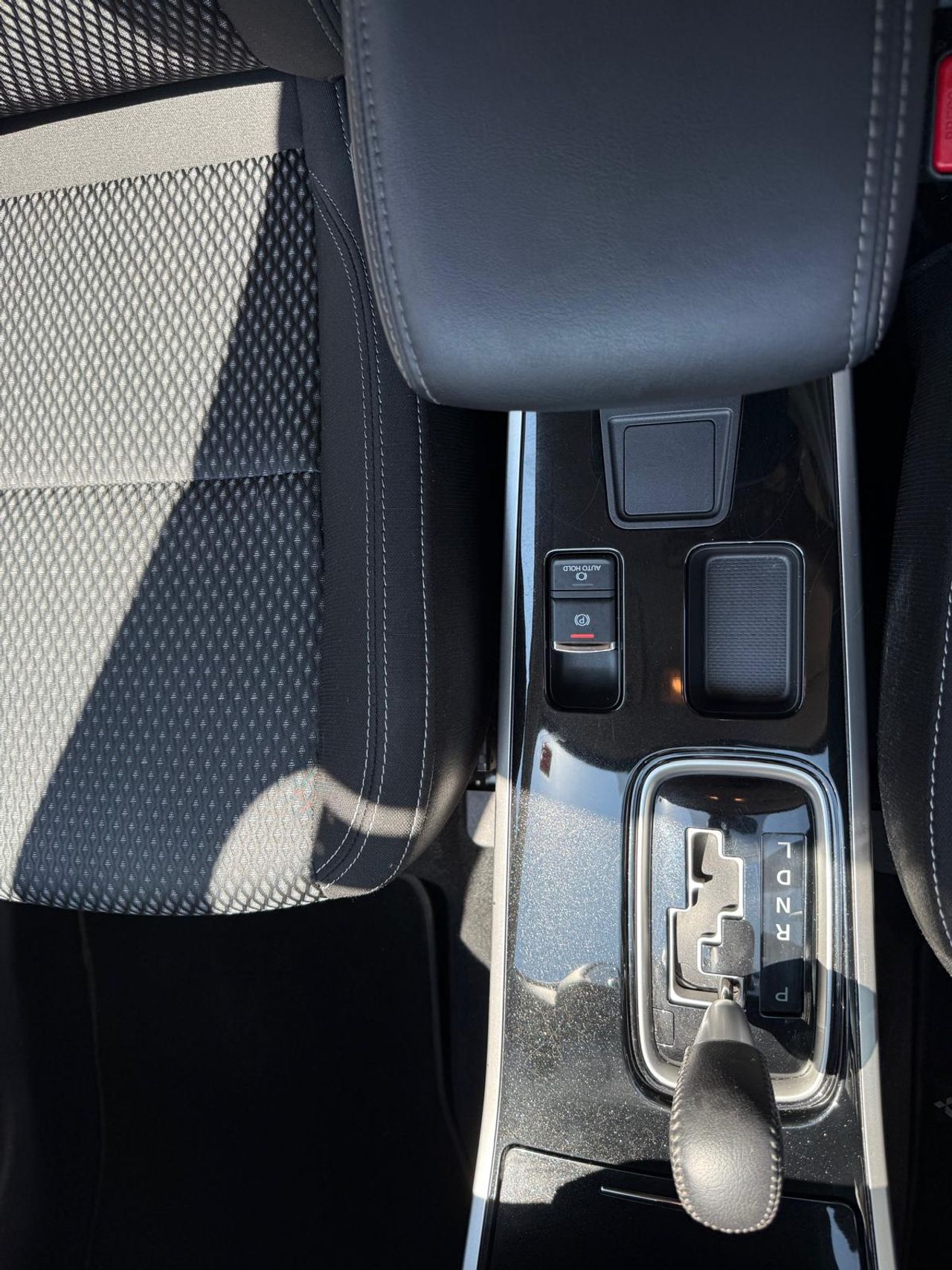 Mitsubishi Outlander 200 MPI Motion CVT 2WD 5 Plazas - Foto 6
