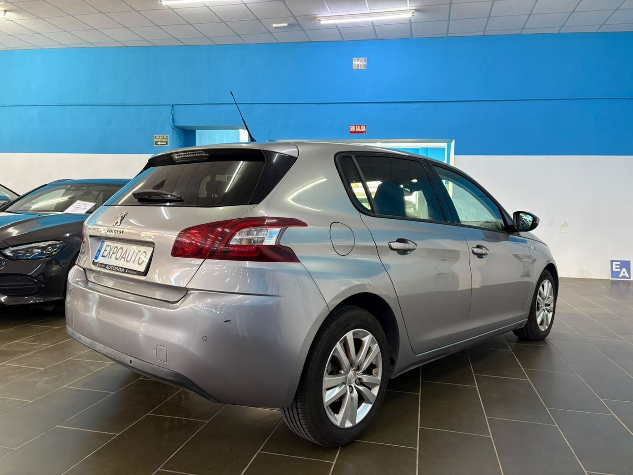 Peugeot 308 SW Active 1.6 BlueHDi 73KW (100CV) - Foto 6
