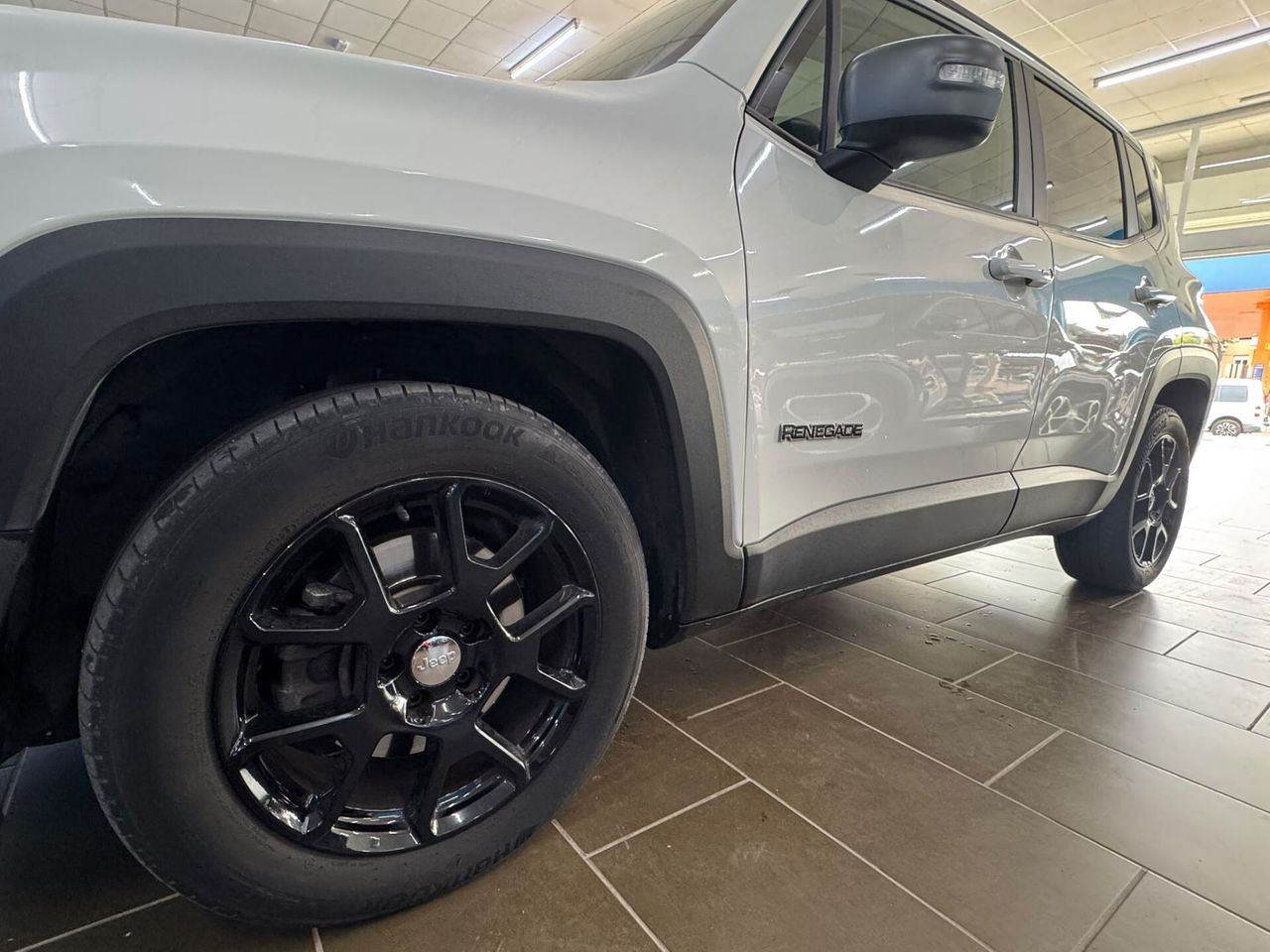 Jeep Renegade Limited 1.3G 112kW (150CV) 4x2 DCT - Foto 6