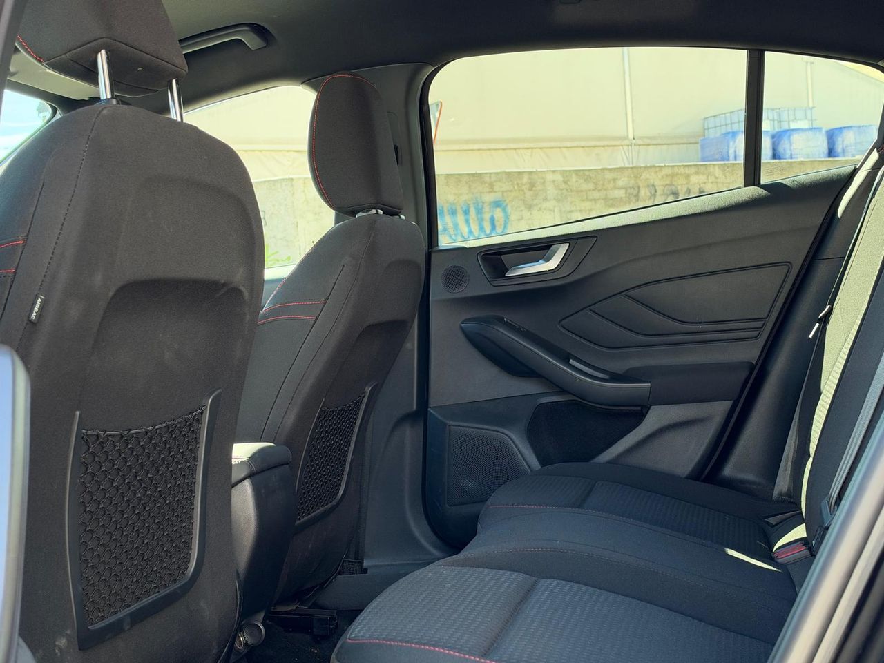 Ford Focus 1.0 Ecoboost MHEV 92kW ST-Line - Foto 6