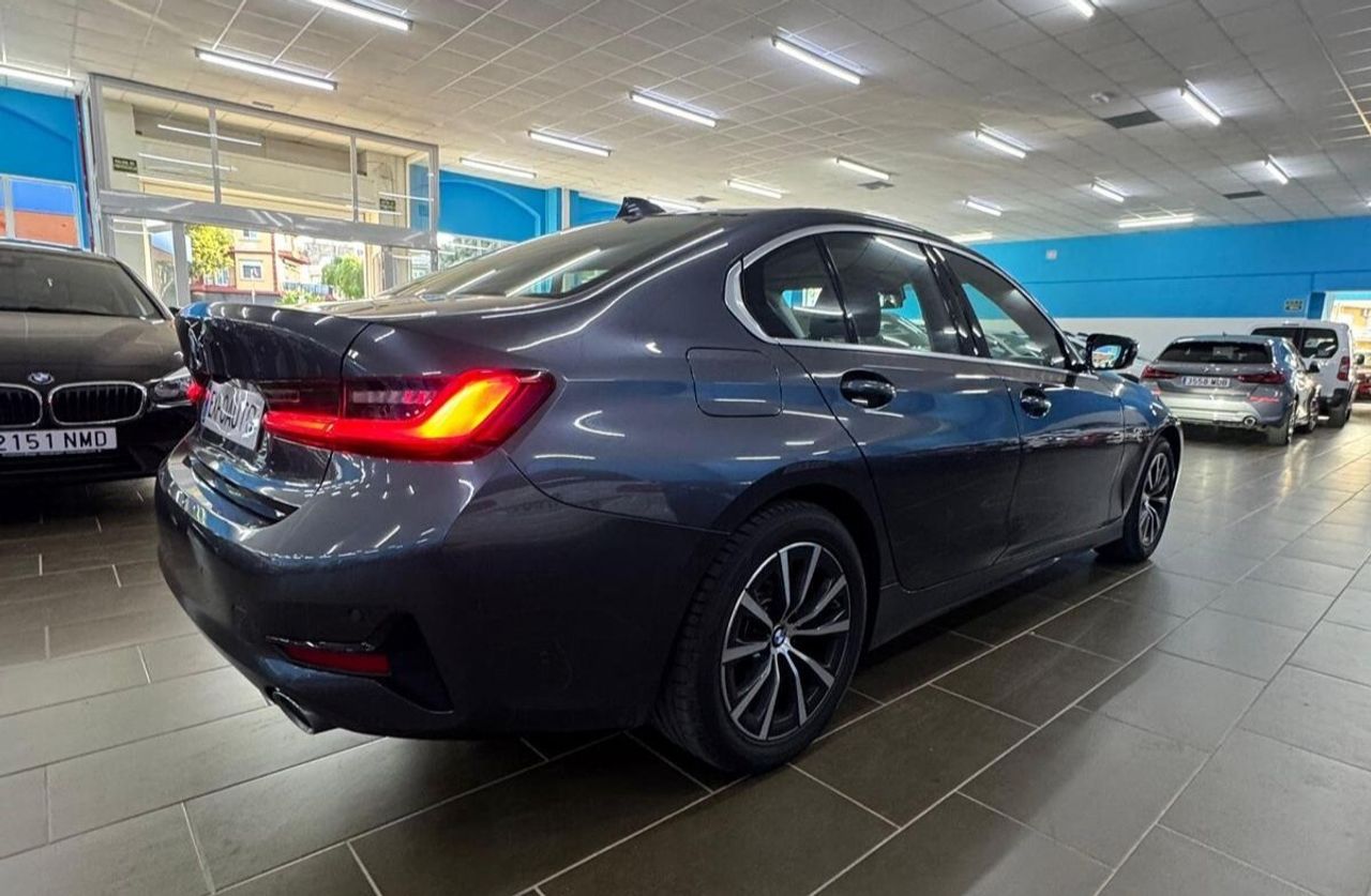 BMW Serie 3 320d Auto. - Foto 5