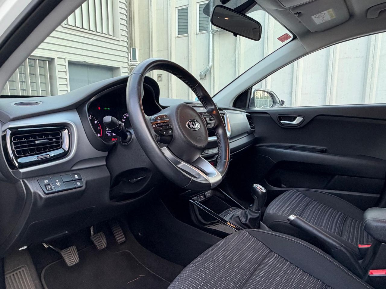 Kia Stonic 1.0 T-GDi 88kW (120CV) Drive - Foto 6