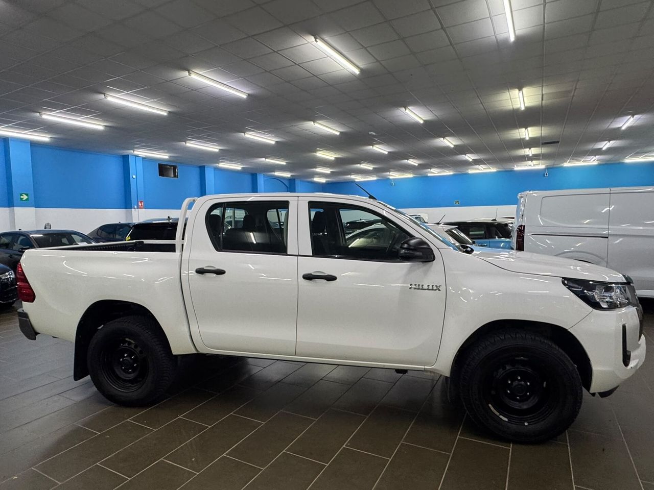 Toyota Hilux 2.4 D4D CABINA DOBLE GX - Foto 4