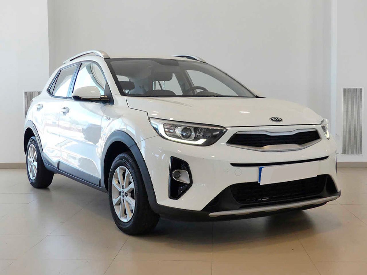 kia stonic 2025 / foto grande (3)