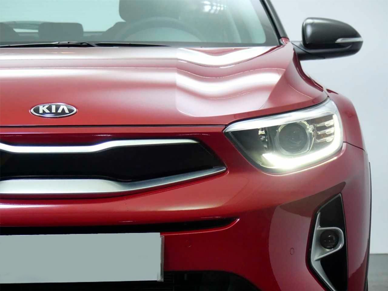 kia stonic 2023 / foto grande (3)