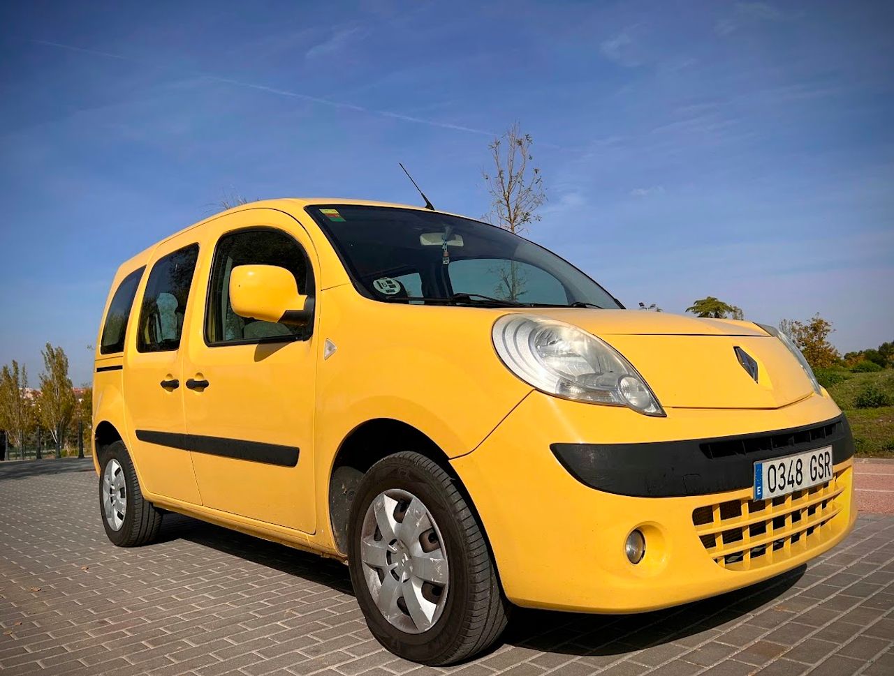 Renault kangoo con motor diesel  de segunda mano - renault kangoo 2010 /