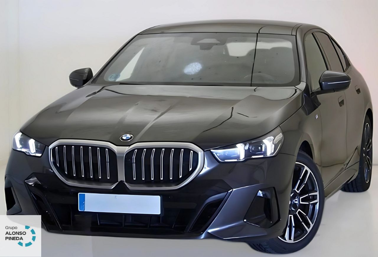 Foto bmw serie 5 2024 /