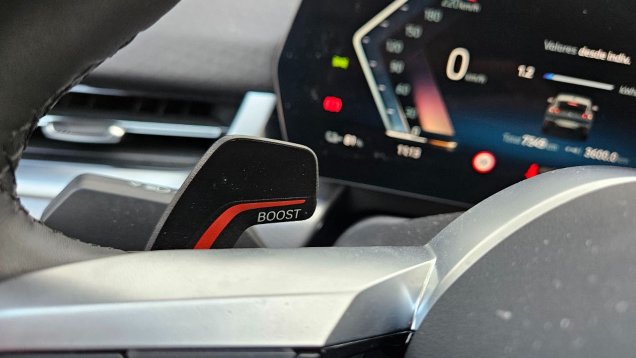 BMW iX2 20 eDrive M Sport - foto 17