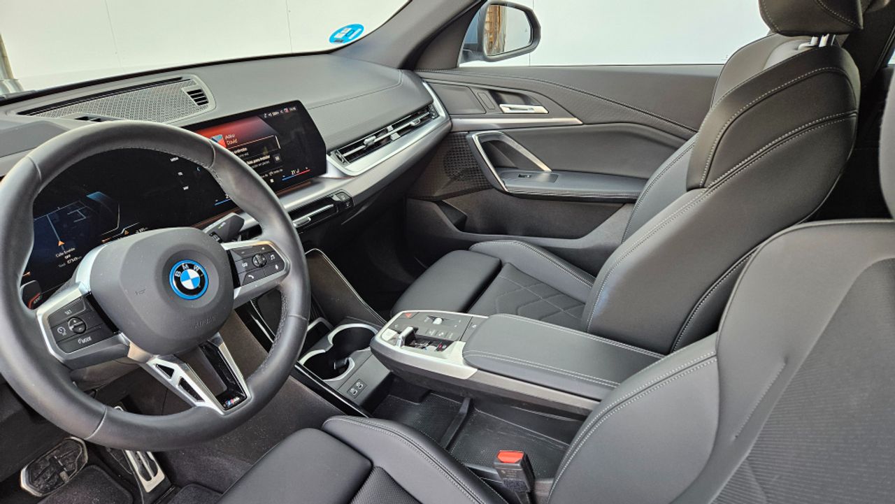 BMW iX2 20 eDrive M Sport - foto 34