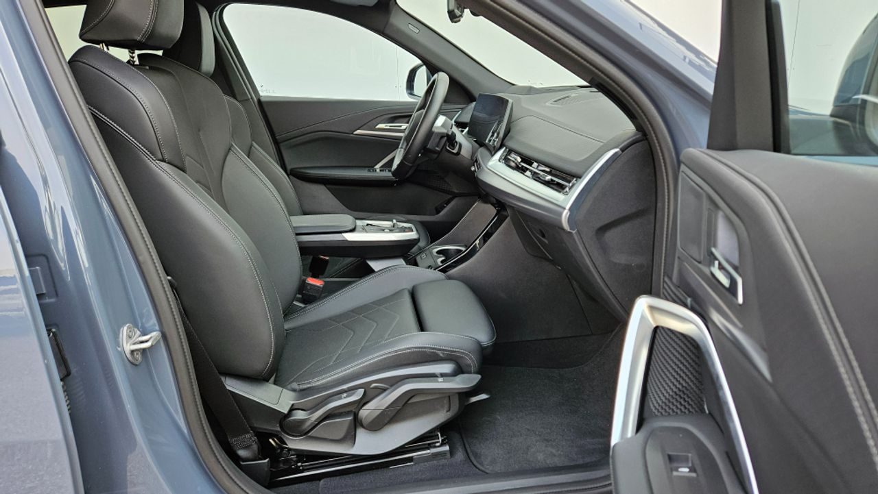 BMW iX2 20 eDrive M Sport - foto 3