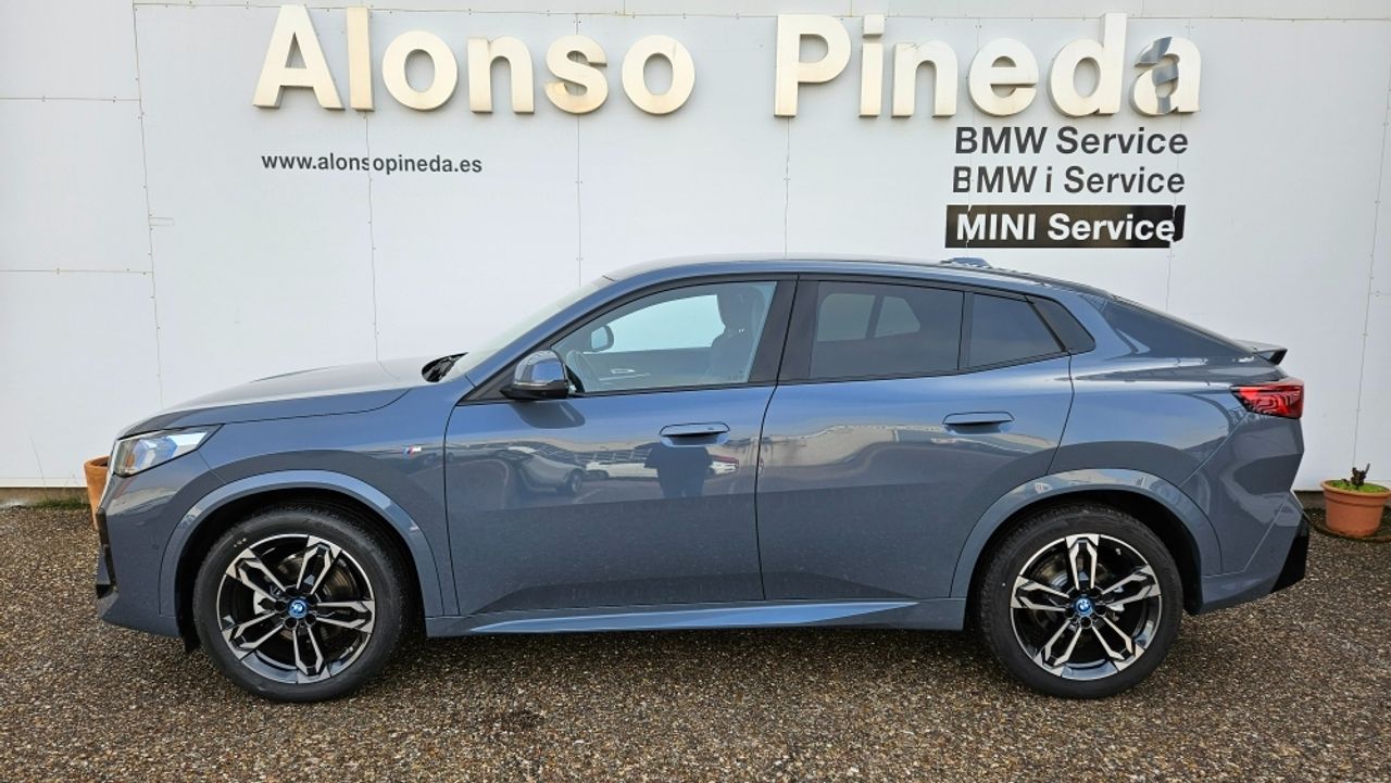 BMW iX2 20 eDrive M Sport - foto 6