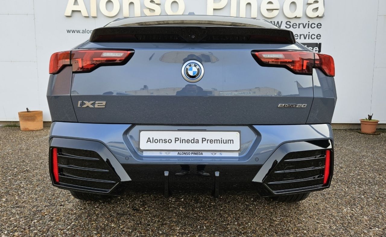 BMW iX2 20 eDrive M Sport - foto 35