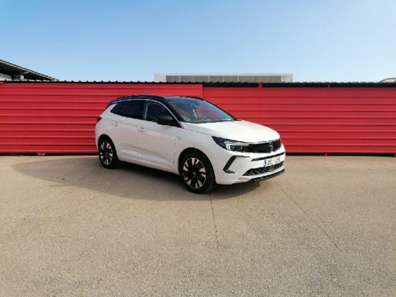 Linterna led con cargador  de segunda mano - opel grandland 2022 /