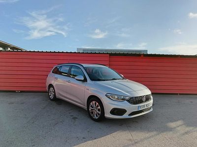 Fiat Tipo 1.4 T-JET LOUNGE 5P
