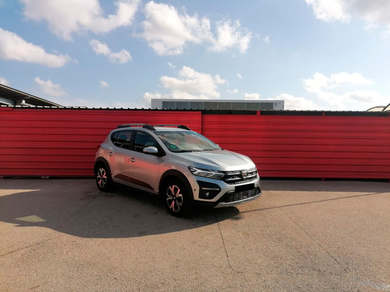 Dacia sandero 2017 con equipamiento de lujo  de segunda mano - dacia sandero 2021 /