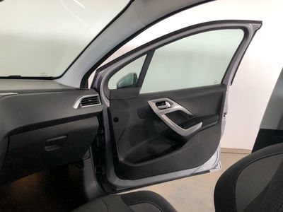 Peugeot 2008 1.2 PURETECH 130 cv ALLURE 5P