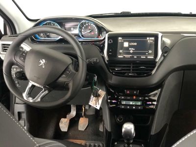 Peugeot 2008 1.2 PURETECH 130 cv ALLURE 5P
