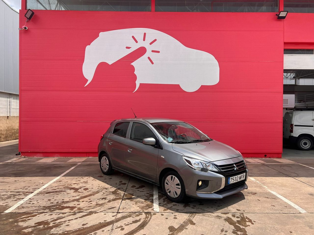 Foto mitsubishi space star 2023 /