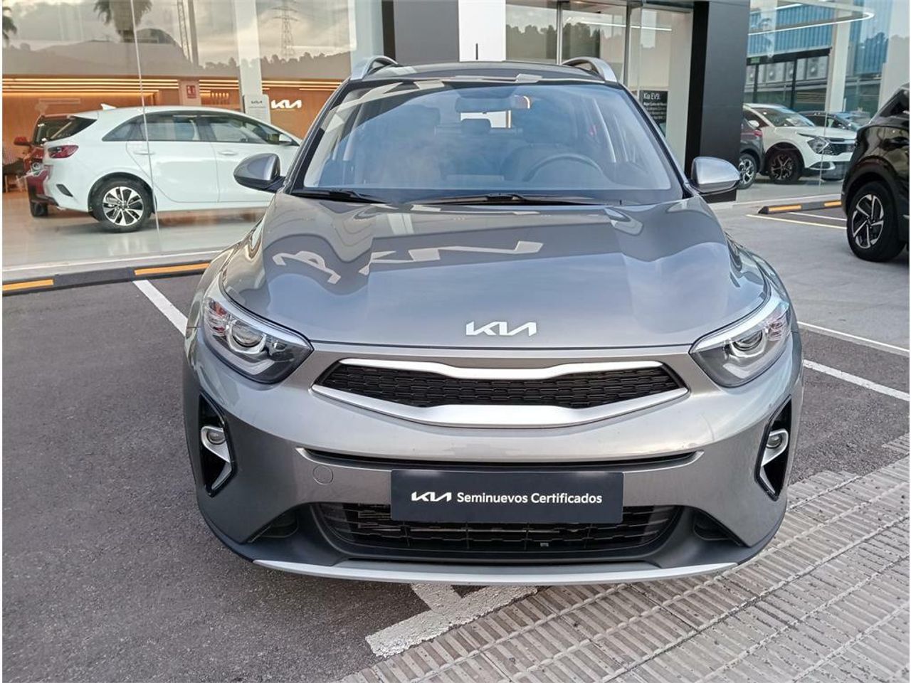 kia stonic 2024 / foto grande (2)