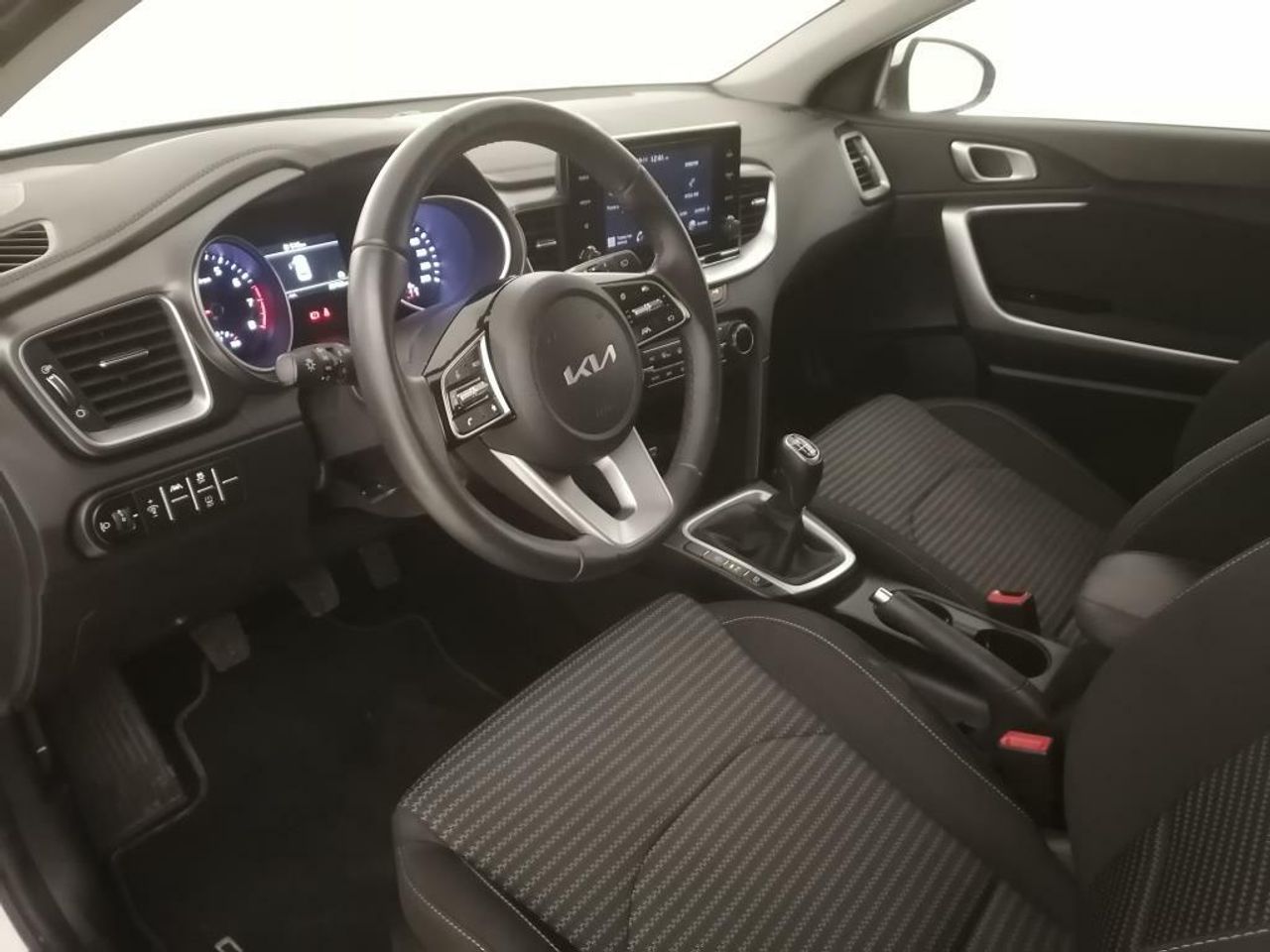 kia ceed 2024 / foto grande (3)