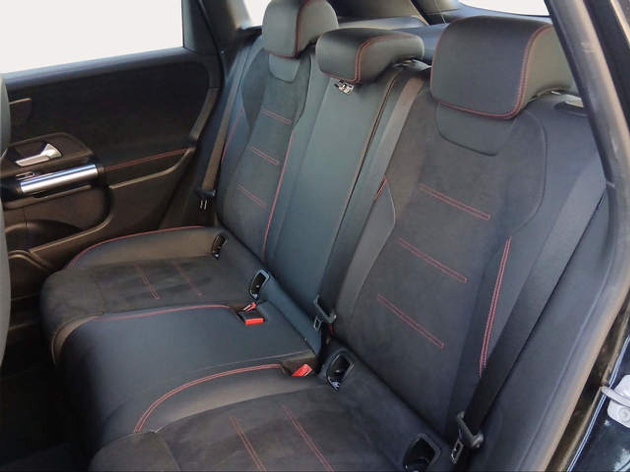 Mercedes Clase B 180 d 85 kW (116 CV) - foto 9