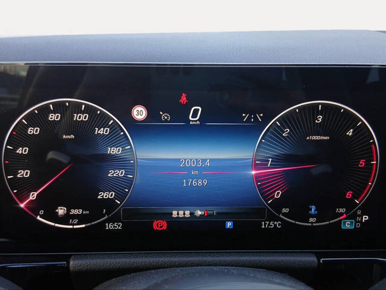 Mercedes Clase B 180 d 85 kW (116 CV) - foto 15