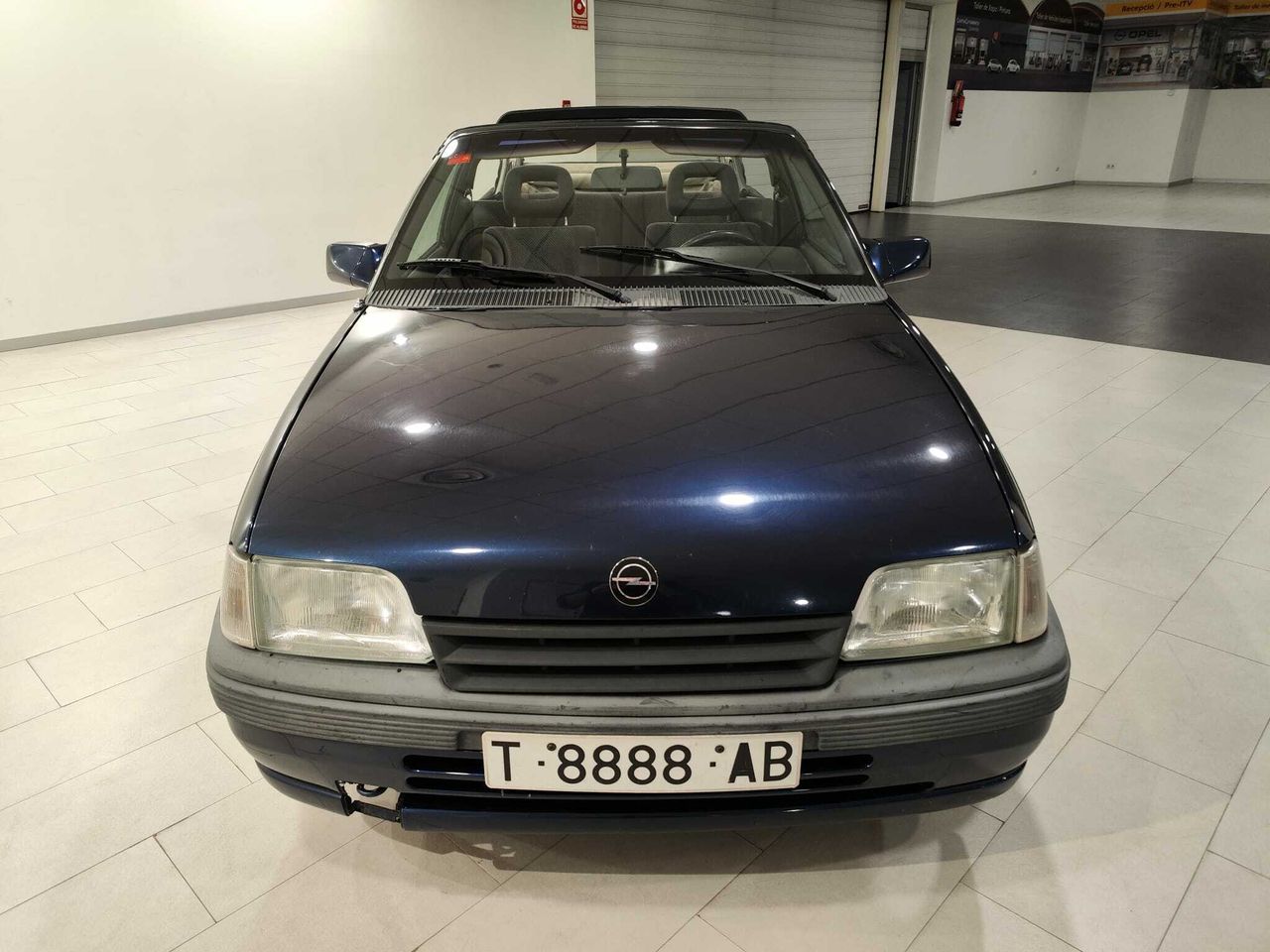 opel kadett 1990 / foto grande (2)