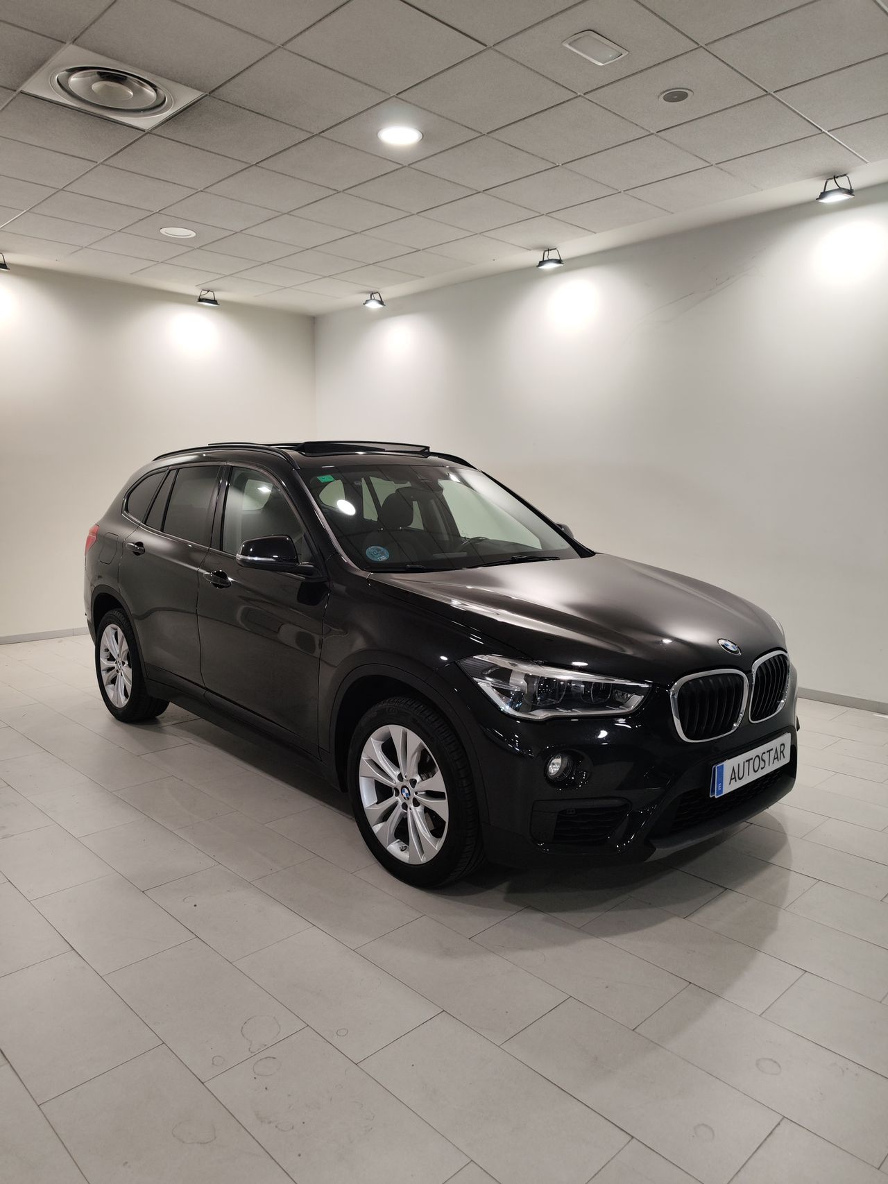 Hyundai i10 2019 manual 5 marchas  de segunda mano - bmw x1 2019 /