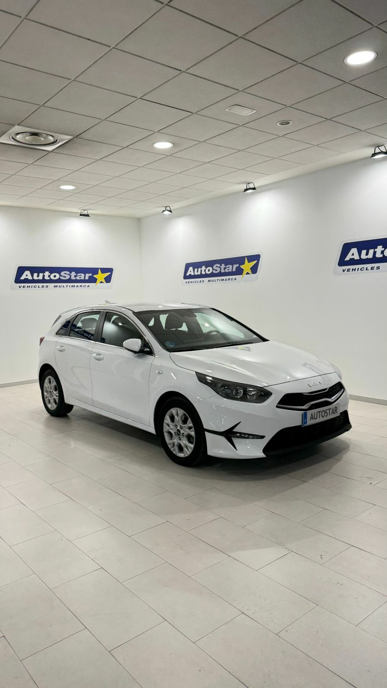 kia ceed 2023 /
