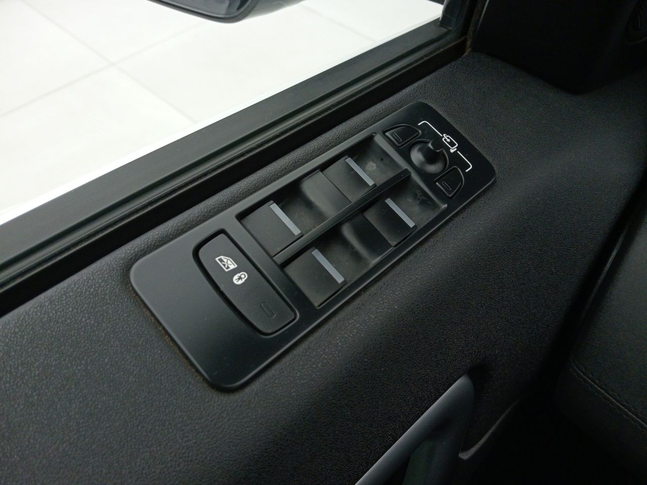 Land-Rover Discovery Sport 2.0L TD4 110kW (150CV) 4x4 HSE - foto 20