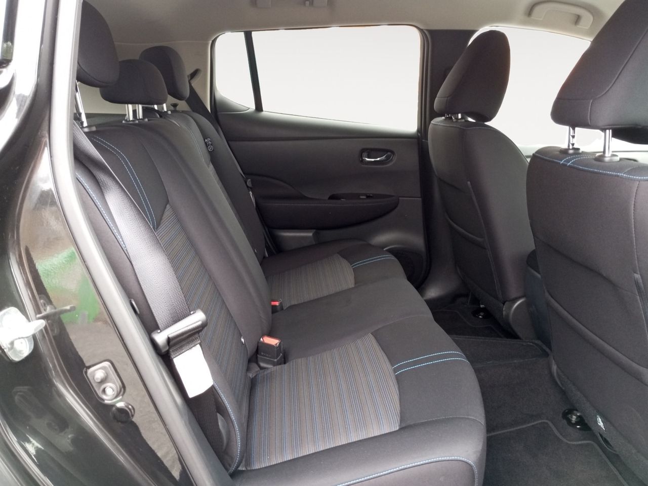 Nissan Leaf 40kWh N-Connecta - foto 9