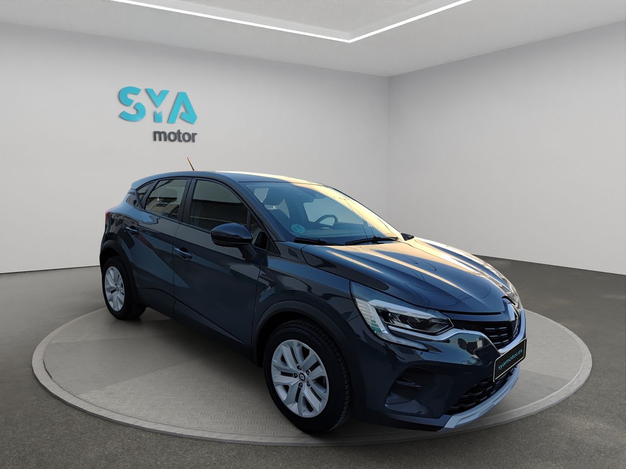 renault captur 2023 /