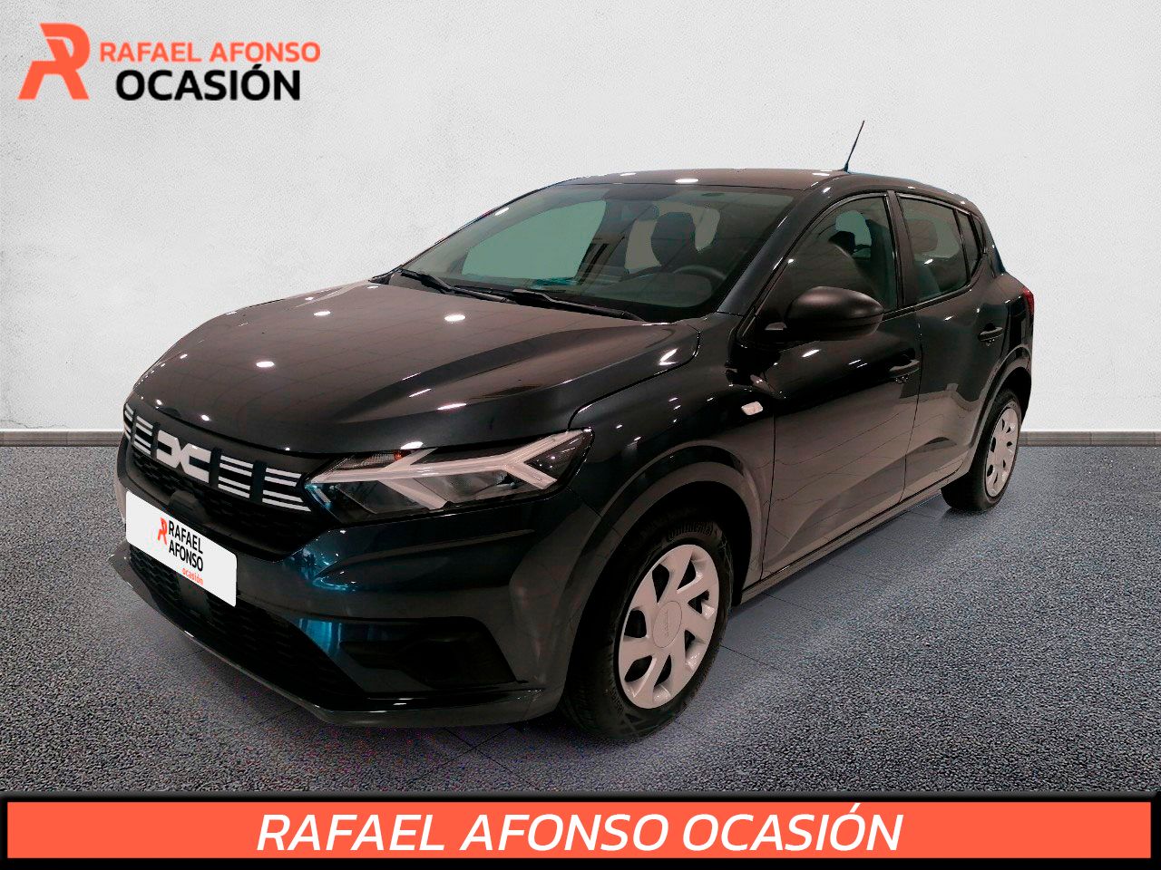 Dacia sandero gris claro  de segunda mano - dacia sandero 2023 /