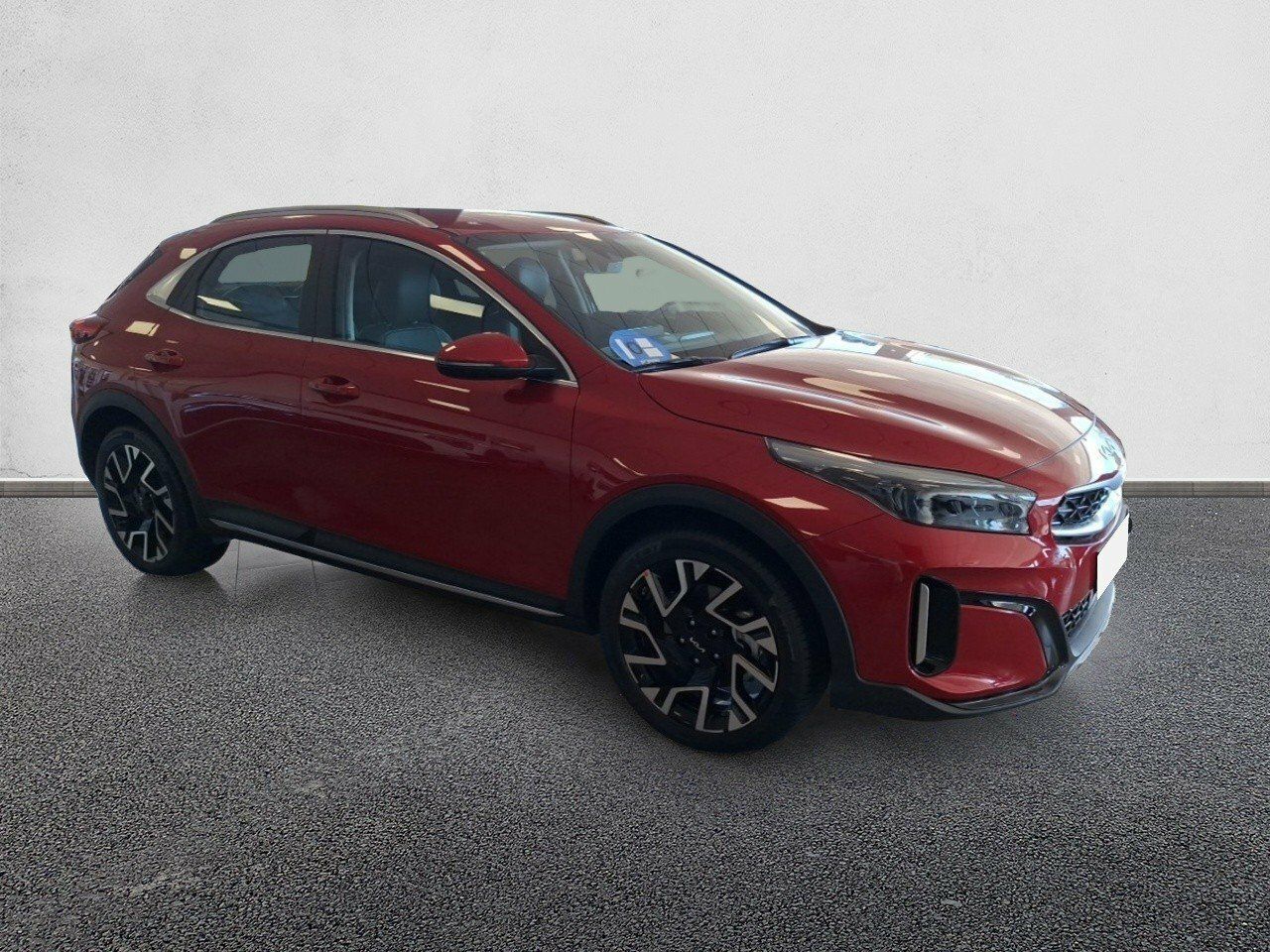 Coche hibrido con mbux  de segunda mano - kia xceed 2024 /