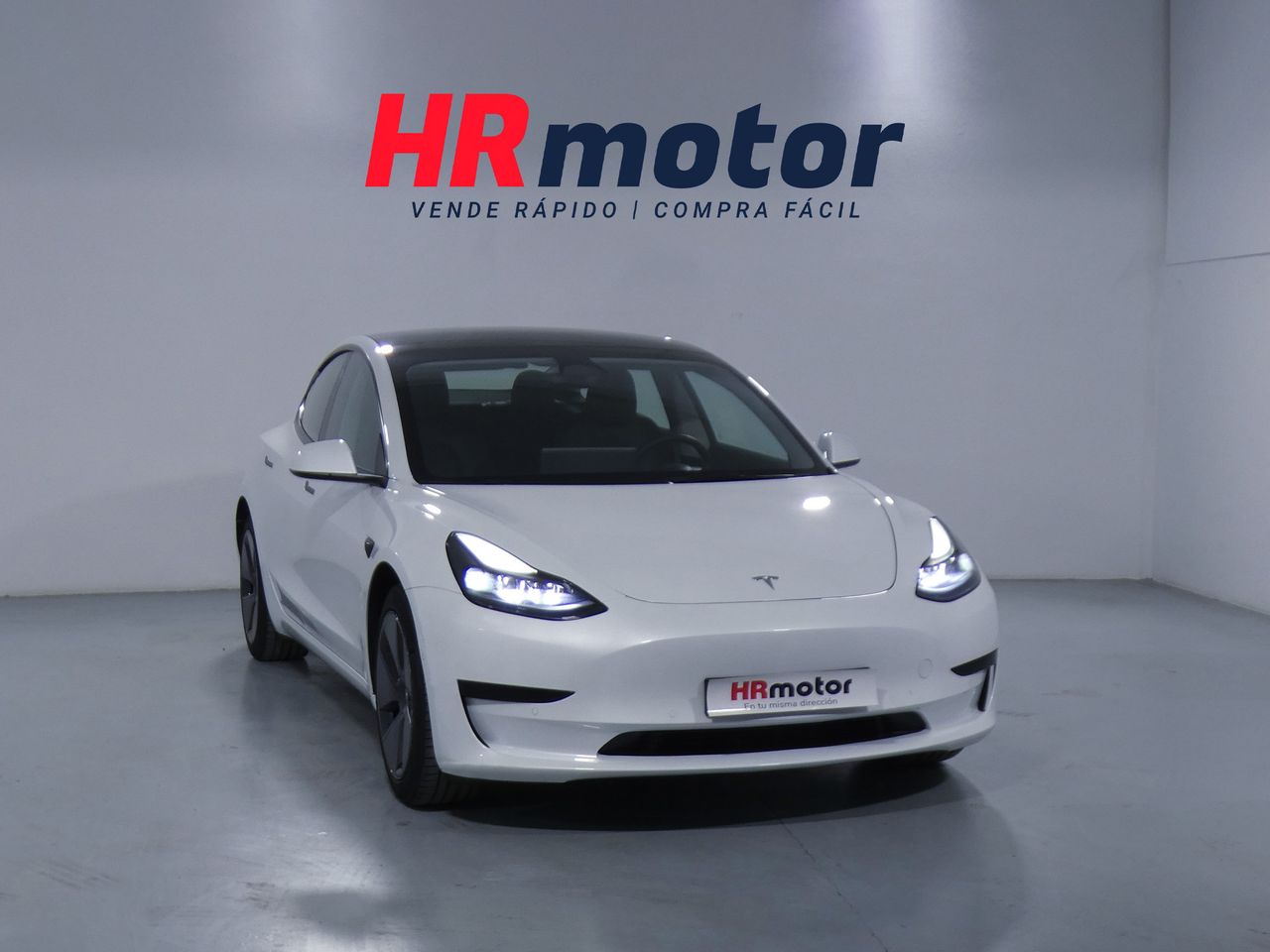 Foto tesla model 3 2022 /