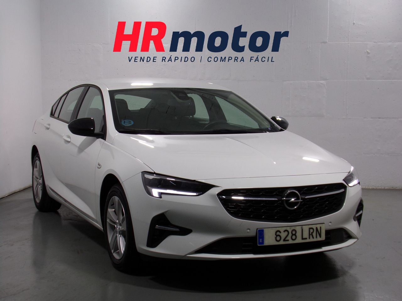 Foto opel insignia sports tourer 2021 /