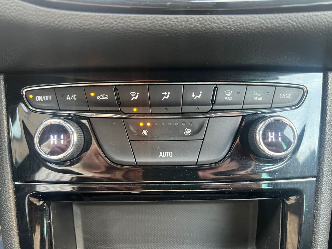 Opel Astra GS Line - foto 19