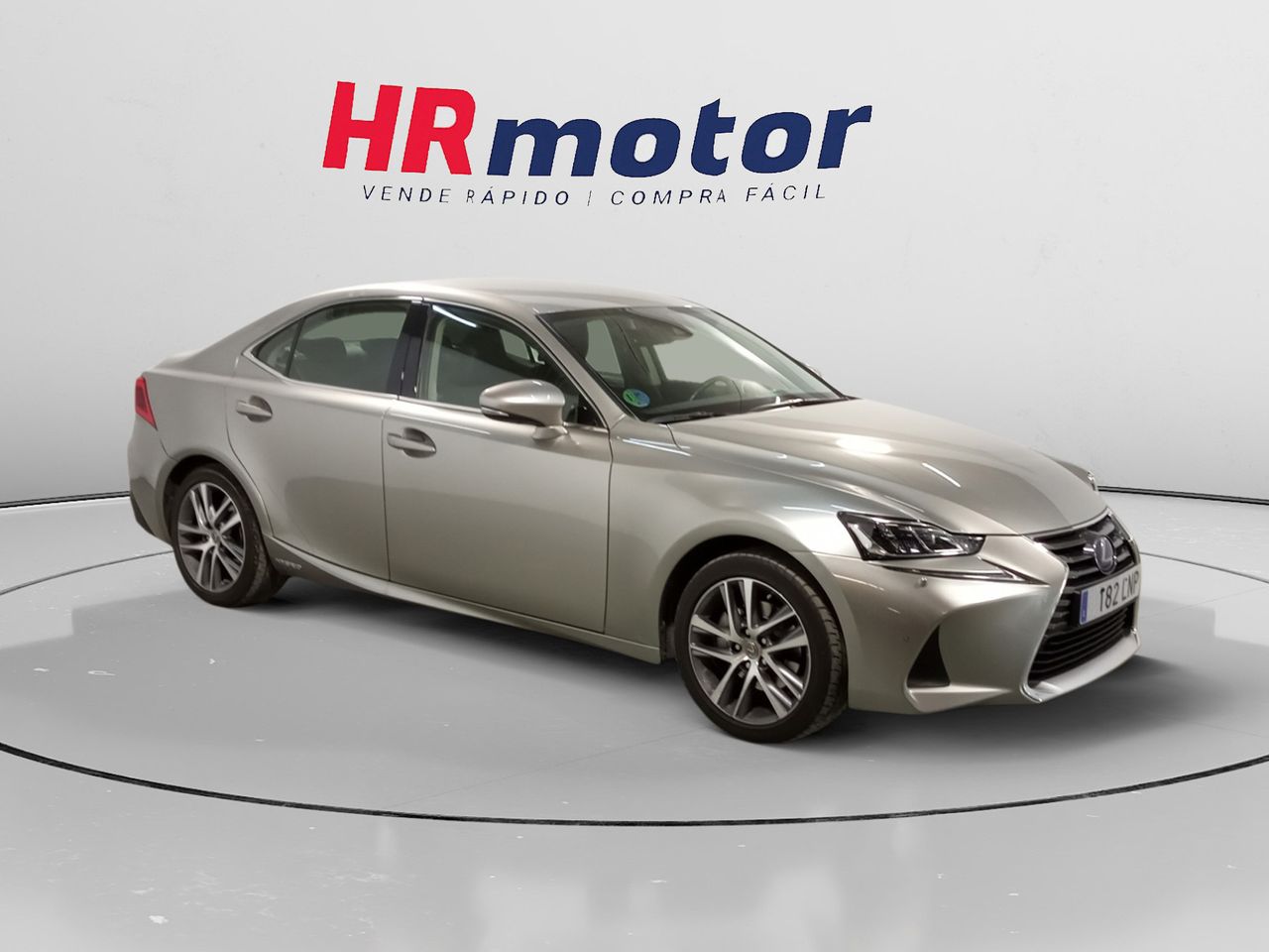Foto lexus is 2021 /