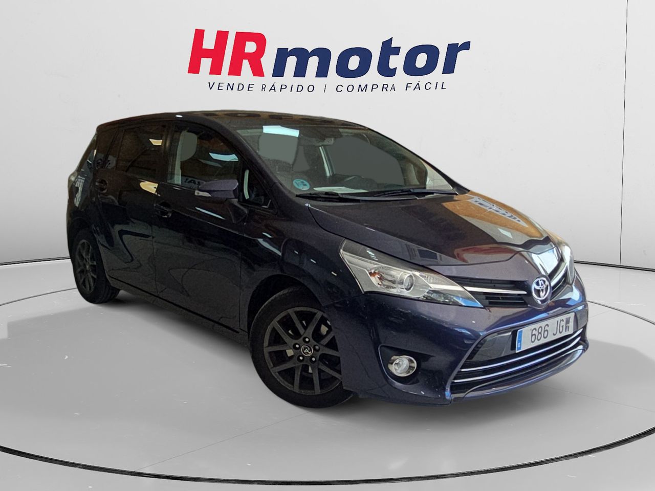 Foto toyota verso 2015 /
