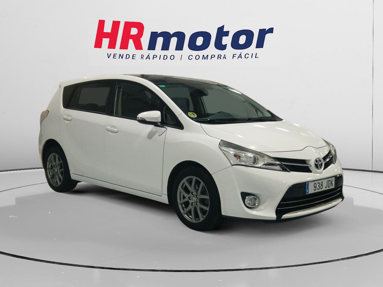 Foto toyota verso 2015 /