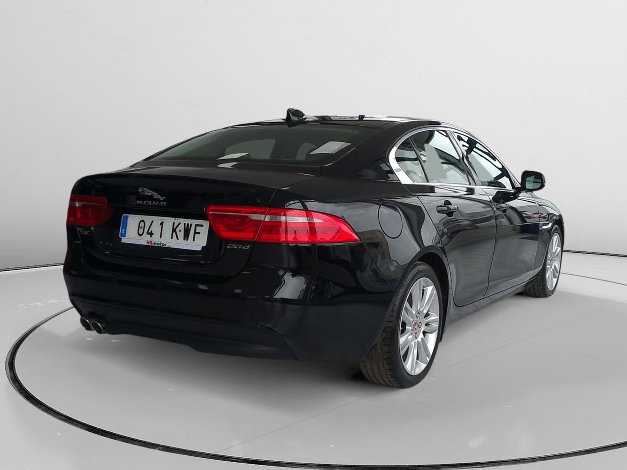 jaguar xe 2019 / foto grande (2)