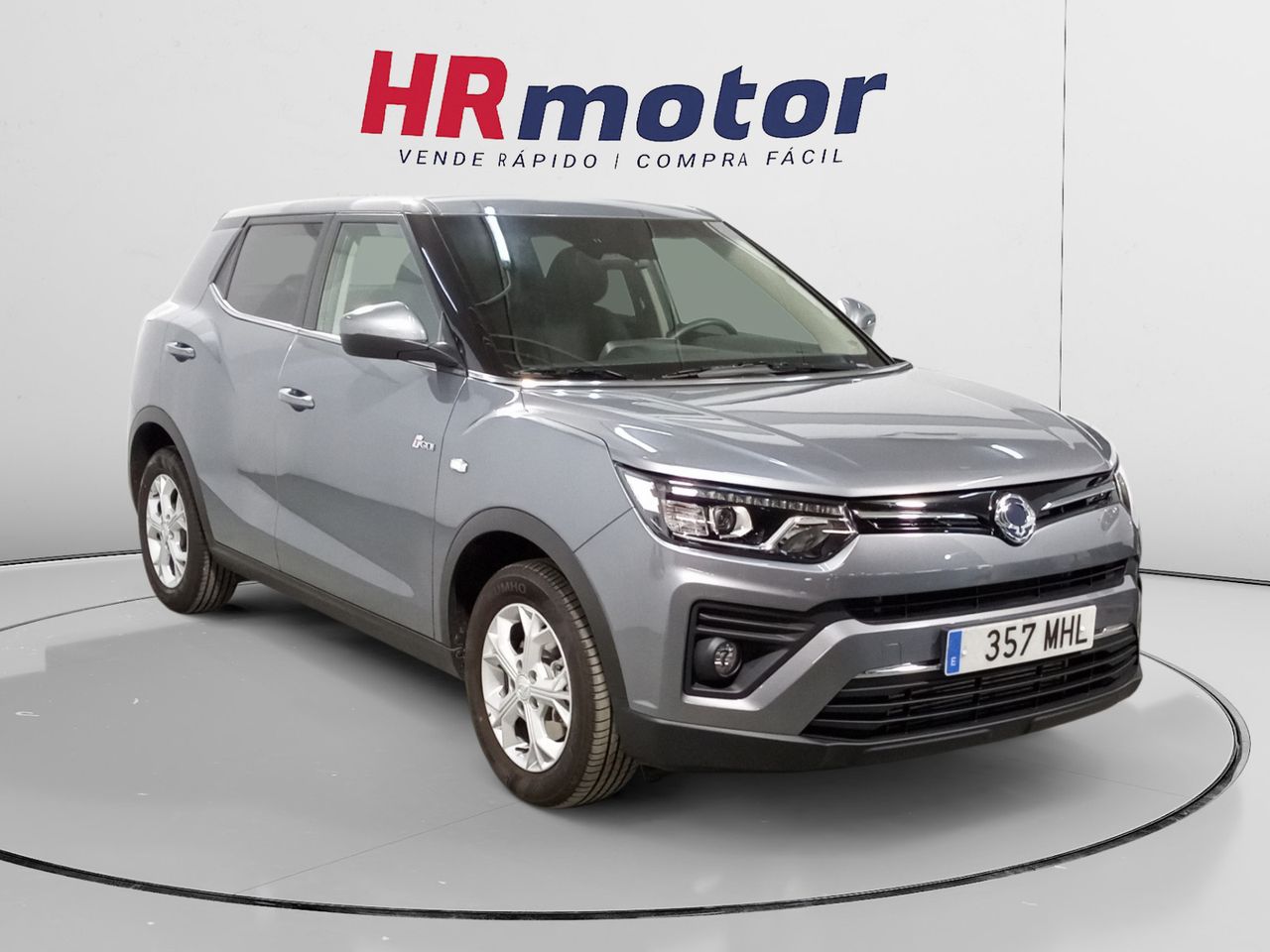 Bmw serie 5 con gris  de segunda mano - ssangyong tivoli 2023 /